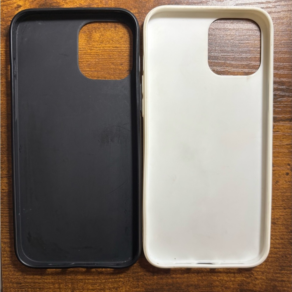 12 pro max Phonecase . - Picture 2 of 4